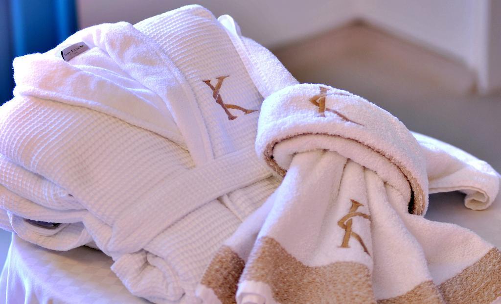 Kifines Suites Folégandros Habitación foto